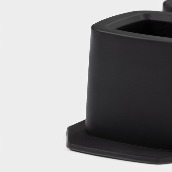 Форма для льда Доляна &laquo;Квадрат&raquo;, силикон, 21,5&times;9,5&times;5 см, 3 ячейки (5,2х4,8 см), цвет чёрный