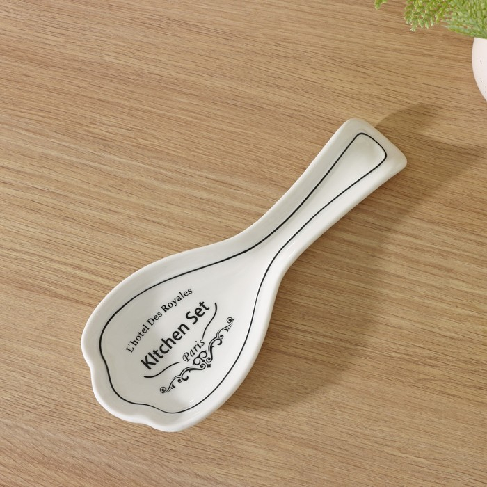 Набор аксессуаров для кухни Доляна &laquo;Уют&raquo;, 4 предмета (дозатор 300 мл, мыльница, подставка для губки, подставка для ложки), цвет белый