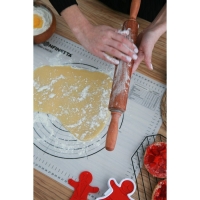 Скалка вращающаяся Magistro, дерево, 43&times;4 см, рабочая часть 23 см, с фигурными ручками