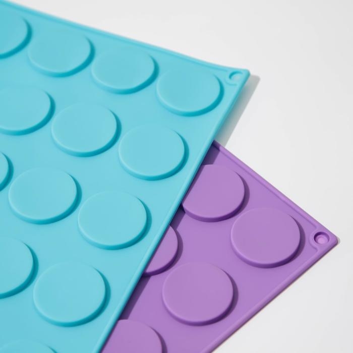 Форма для конфет и шоколада Доляна &laquo;Круг&raquo;, силикон, 29&times;17&times;0,5 см, 24 ячейки (d=3,4 см), цвет МИКС
