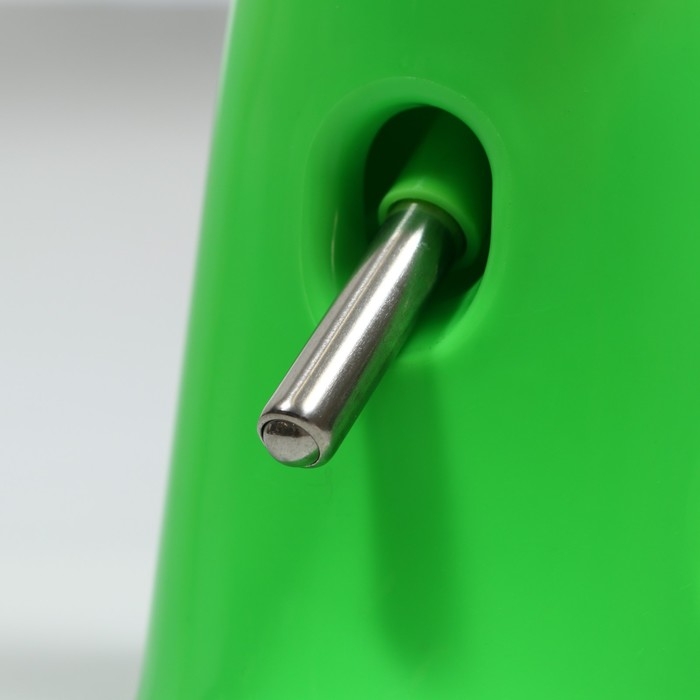 Поилка 80 мл с основанием-домиком для мелких грызунов, 8 х 8 х 16,5 см, зелёная Поилка 80 мл с основанием-домиком для мелких грызунов, 8 х 8 х 16,5 см, зелёная