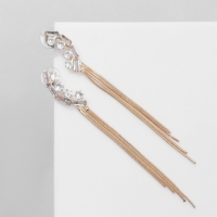 Серьги висячие со стразами &laquo;Одиссея&raquo; стиль, цвет белый в золоте