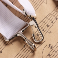 Ремень для маршевого барабана, ширина 3,8 см, длина 75-145 см, белый Ремень для маршевого барабана, ширина 3,8 см, длина 75-145 см, белый