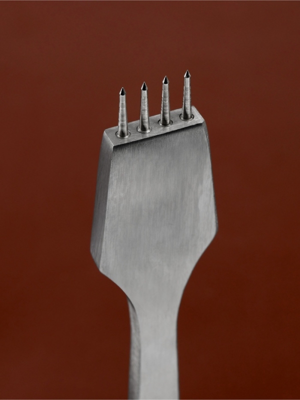 Набор строчных игольчатых пробойников для кожи (3шт цена за наб) шаг 4мм серебряный АУ