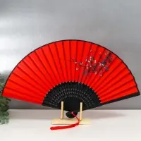 Веер бамбук, текстиль h=23 см "Веточка сакуры" красный, с кисточкой