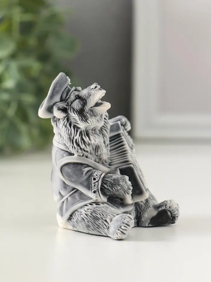 Сувенир "Медведь играет на гармошке" 6,3 см