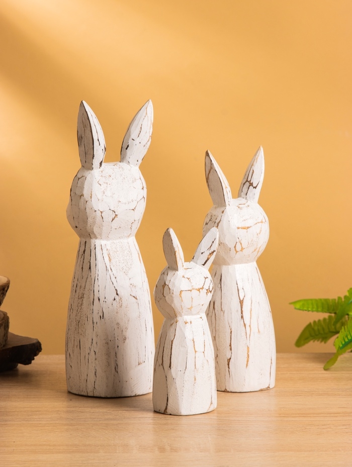 Набор сувенирный "Зайцы с сердечком" дерево, h - 25,20 и 15 см, цв. белый