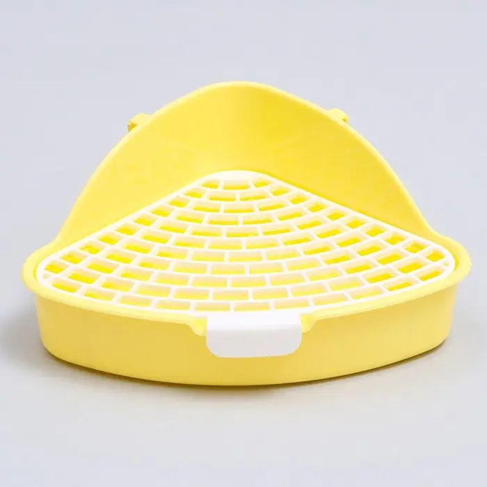 Туалет угловой для кроликов и хорьков "Пижон", 24 х 18 х 11 см, жёлтый