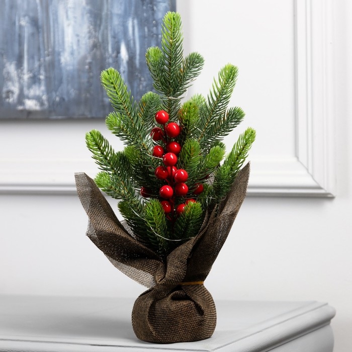 Фигура светодиодная &laquo;Ель и ягоды&raquo; 34 x18 x18 см, 10 LED, батарейки AG13x3 (в комплекте), свечение тёплое белое