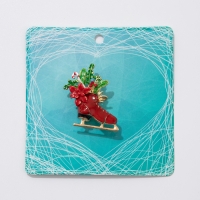 Брошь "Конёк" с цветами, цветная в золоте