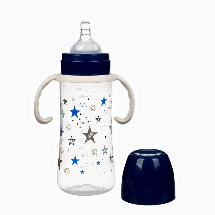 Бутылочка для кормления Ø50мм ШГ, «Звезды», 330мл, +3мес., цвет темно-синий, ручки молочные 984417 Бутылочка для кормления Ø50мм ШГ, «Звезды», 330мл, +3мес., цвет темно-синий, ручки молочные 984417