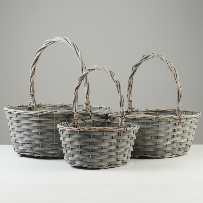 Набор корзин плетеных, 39х30х15х37 см, 33х25х13,5х32 см, 27х20х12х27 см, 3 шт, серые, ива Набор корзин плетеных, 39х30х15х37 см, 33х25х13,5х32 см, 27х20х12х27 см, 3 шт, серые, ива