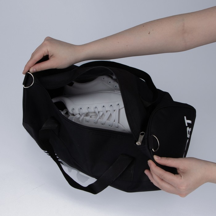 Сумка спортивная на молнии, длинный ремень, средний размер, цвет чёрный