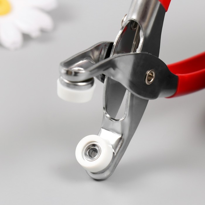 Инструмент для установки люверсов 14,5х5 см + люверсы 50 шт 9,5 мм + шкатулка 9,7х17х2,1 см