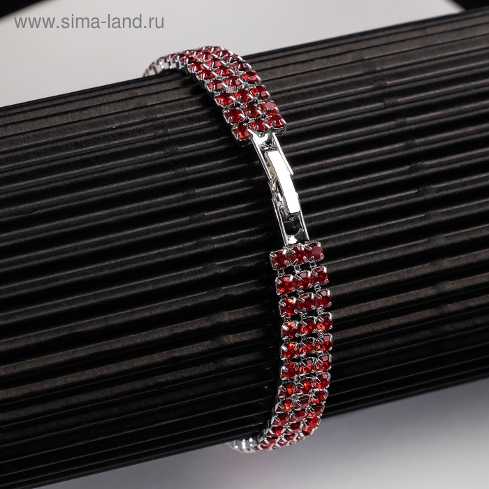 Браслет со стразами &laquo;Сияй&raquo; три ряда, цвет красный в серебре, 18 см
