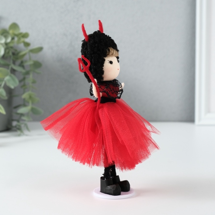 Кукла интерьерная "Девочка в костюме чертёнка" 4х5х13,5 см