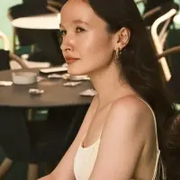 Серьга "Кафф" мятый металл, цвет золото