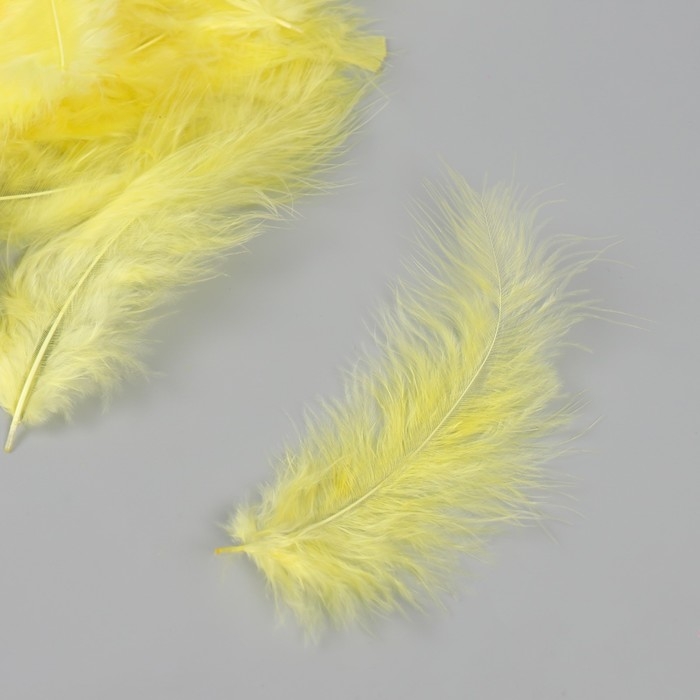 Перо декоративное гусиное пуховое "Жёлтое" набор 40 шт h=10-15 см