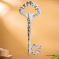 Сувенир &laquo;Ключ от счастья&raquo;, 4.5&times;21&times;50 +/- 3 см, дерево, голубой