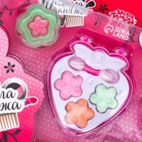 Набор косметики для девочки &laquo;Клубничка и аксессуары&raquo;