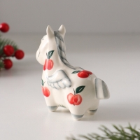 Статуэтка фарфоровая "Лошадь Пегас" /красное яблоко/, 8 см