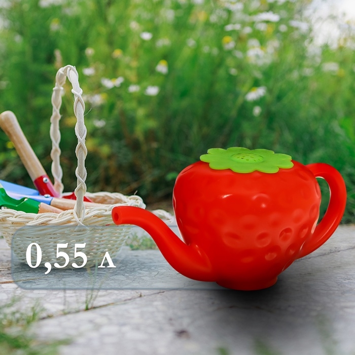 Лейка детская, 0.55 л, без рассеивателя, &laquo;Клубника&raquo;