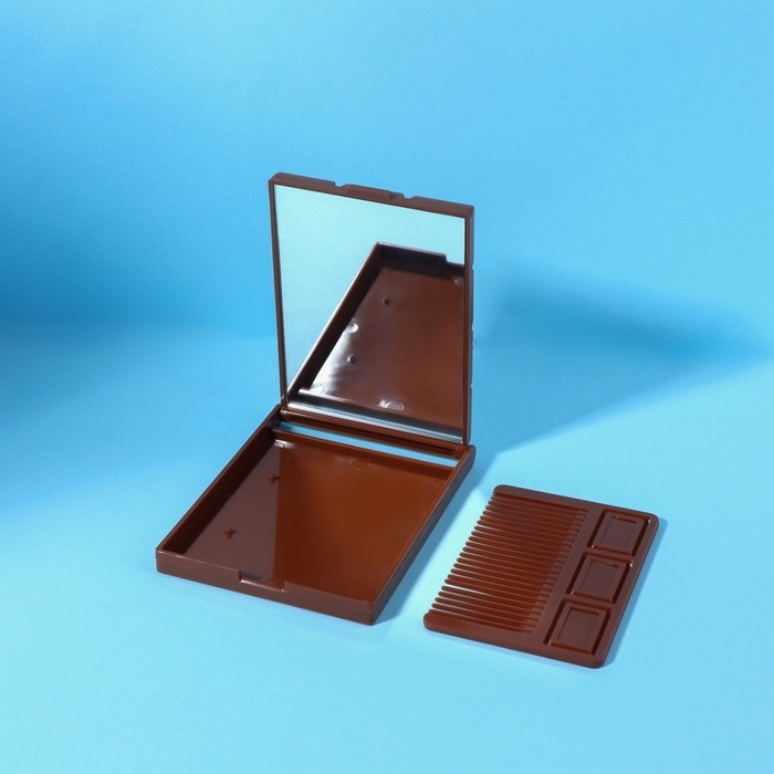 Зеркало складное &laquo;Шоколадное чудо&raquo;, с расчёской, 8,5 &times; 6 см, цвет МИКС