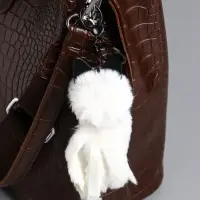 Пушистик на кольце "Белый кот" 18х5х5 см