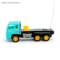 Грузовик радиоуправляемый &laquo;Эвакуатор&raquo;, с погрузчиком, работает от батареек, МИКС