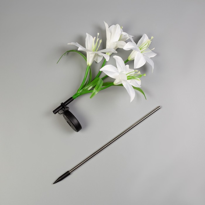 Садовый светильник на солнечной батарее &laquo;Лилия белая&raquo;, 80 см, 4 LED, свечение мульти (RGB)