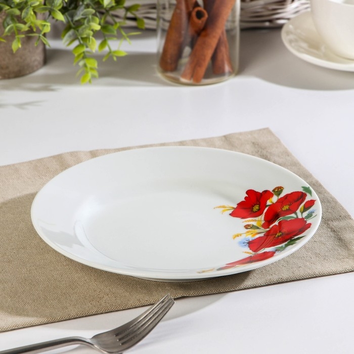 Тарелка Добрушский завод &laquo;Маки красные&raquo;, d=20 см, фарфор, белая