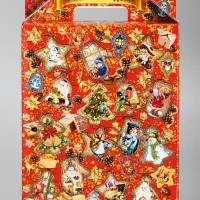 Подарочная новогодняя коробка &laquo;Праздничный медальончик&raquo; в красном, 16.8&times;7&times;25 см