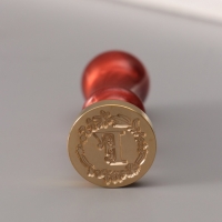 Печать для сургуча с пластиковой ручкой "Венок с буквой F" 2,5х2,5х6,3 см