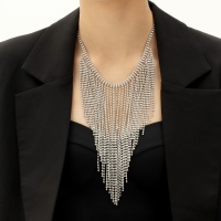 Колье &laquo;Водопад&raquo; россыпь, цвет белый в серебре, 25 см