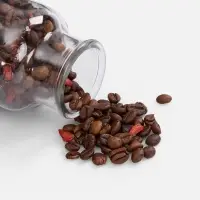 Кофе в зернах Coffeedence, с ягодами годжи