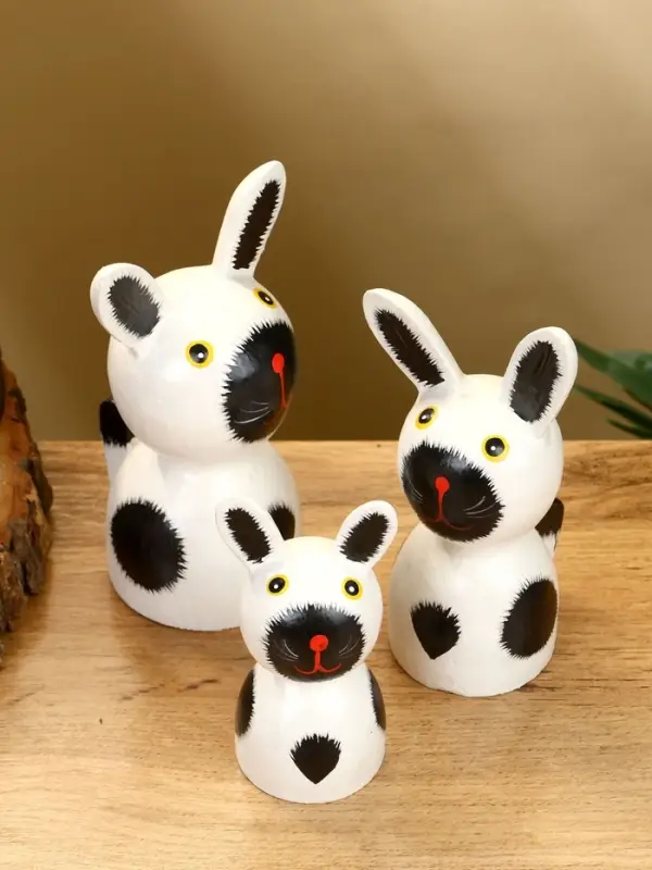 Набор сувенирный "Зайки" дерево H 14, 12, 9 см, цв. бело-чёрный