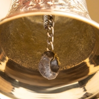 Колокольчик "Цветочные узоры" латунь, шишам 8х8х16,5 см