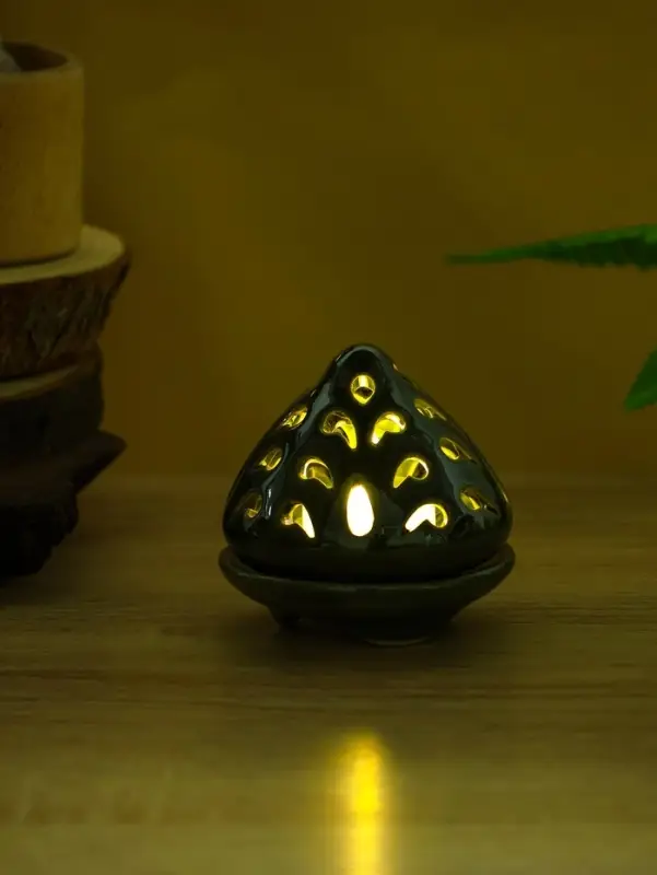 Подсвечник &laquo;Конус&raquo;, 8.5&times;8.5&times;8.5 см, керамика, МИКС