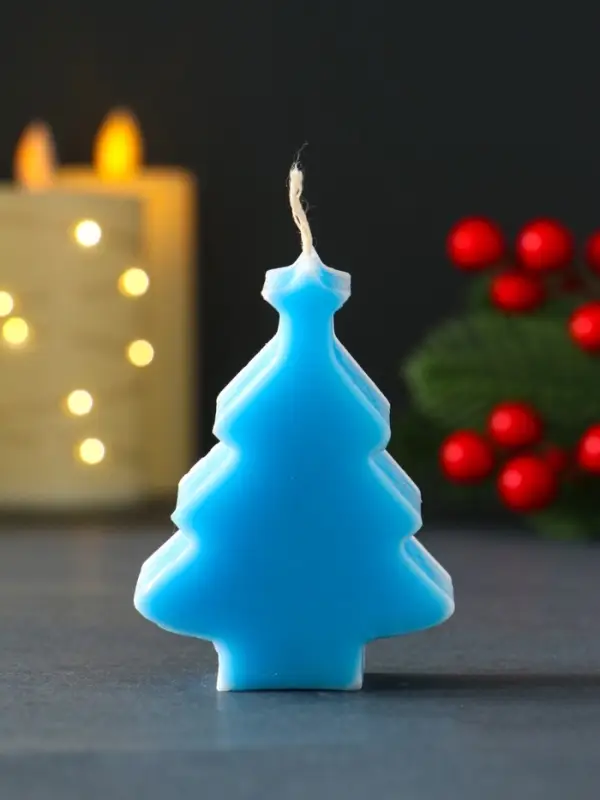 Свеча новогодняя "Ёлочка с гирляндой" 55х75 мм, голубой