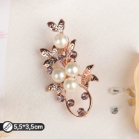 Брошь &laquo;Жемчужная ветвь&raquo; с росой, цвет бело-фиолетовый в розовом золоте