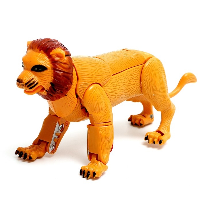 Робот &laquo;Лев&raquo;, трансформируется, щит и меч в комплекте