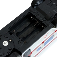 Машина радиоуправляемая &laquo;Скорая помощь&raquo;, световые эффекты, работает от батареек