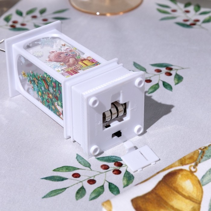 Светодиодная фигура &laquo;Белый фонарь с медвежонком&raquo; 5 &times; 12 &times; 5 см, пластик, батарейки AG13х3 (в комплекте), свечение тёплое белое