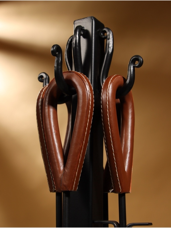 Каминный набор "Жар" сталь, кожа, 4 предмета, 15х15х61 см