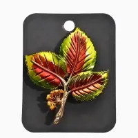 Брошь "Листья Ясеня", цвет зелёно-коричневый в золоте