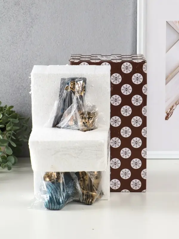 Сувенир полистоун "Африканка в платье с леопардом" бензиновый синий 13х13х25,5 см