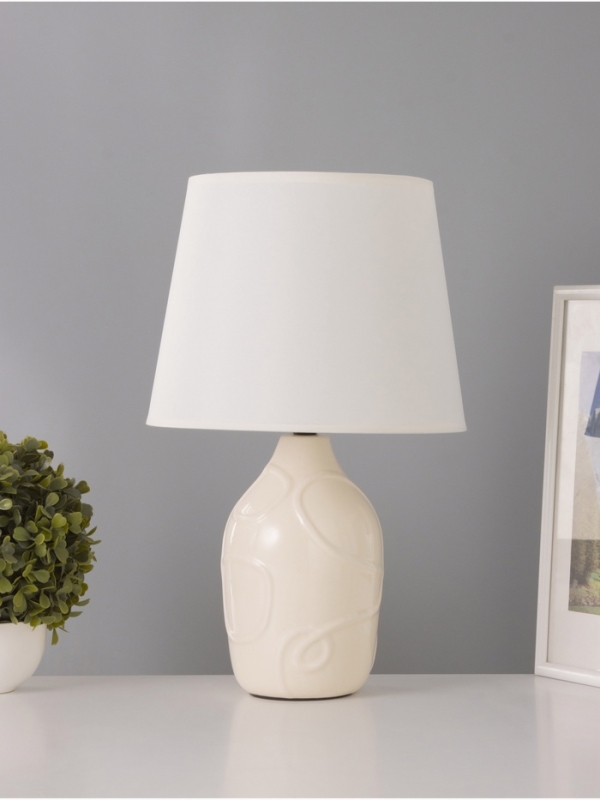 Настольная лампа Настольная лампа "Линии" 1х15Вт Е14 молочный 25х25х36см