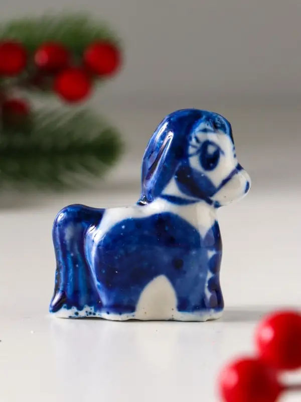 Сувенир "Конь Ураган", 5х5 см, гжель