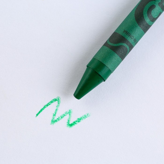 Подарочный набор: блокнот-раскраска и восковые мелки &laquo;Крутому гонщику&raquo;