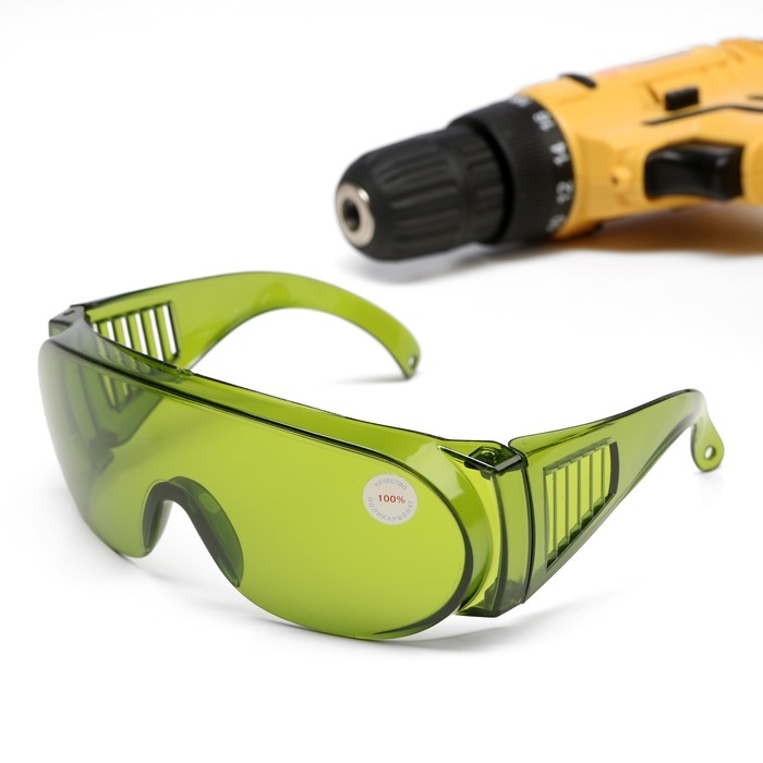 Очки защитные ТУНДРА, зеленые, открытого типа, ударопрочный материал Очки защитные ТУНДРА, зеленые, открытого типа, ударопрочный материал